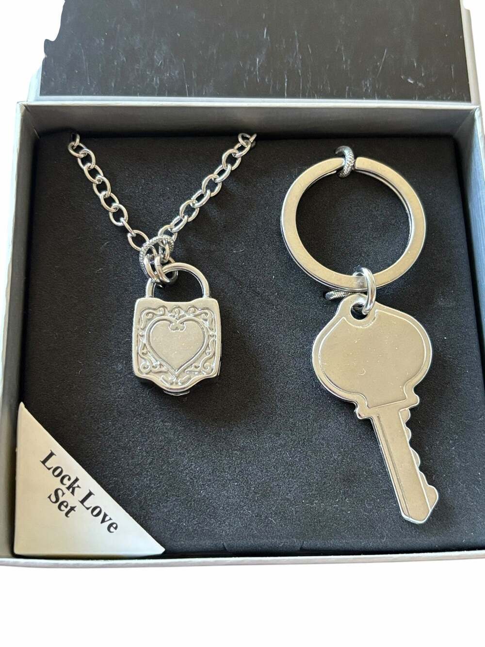 Lock Love Set - Picture 1 of 3
